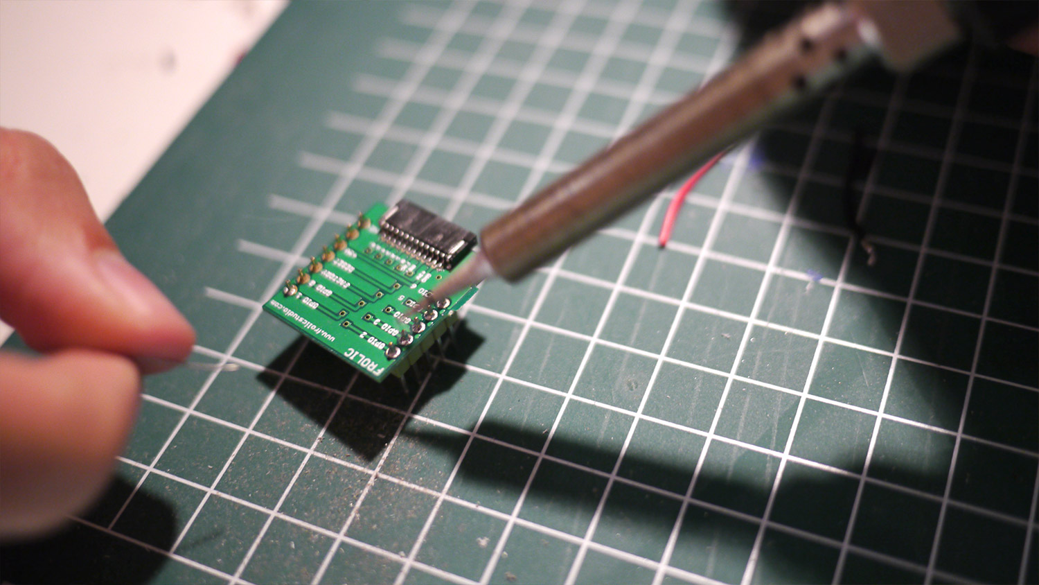 soldering of the bluetooth LE / Arduino board